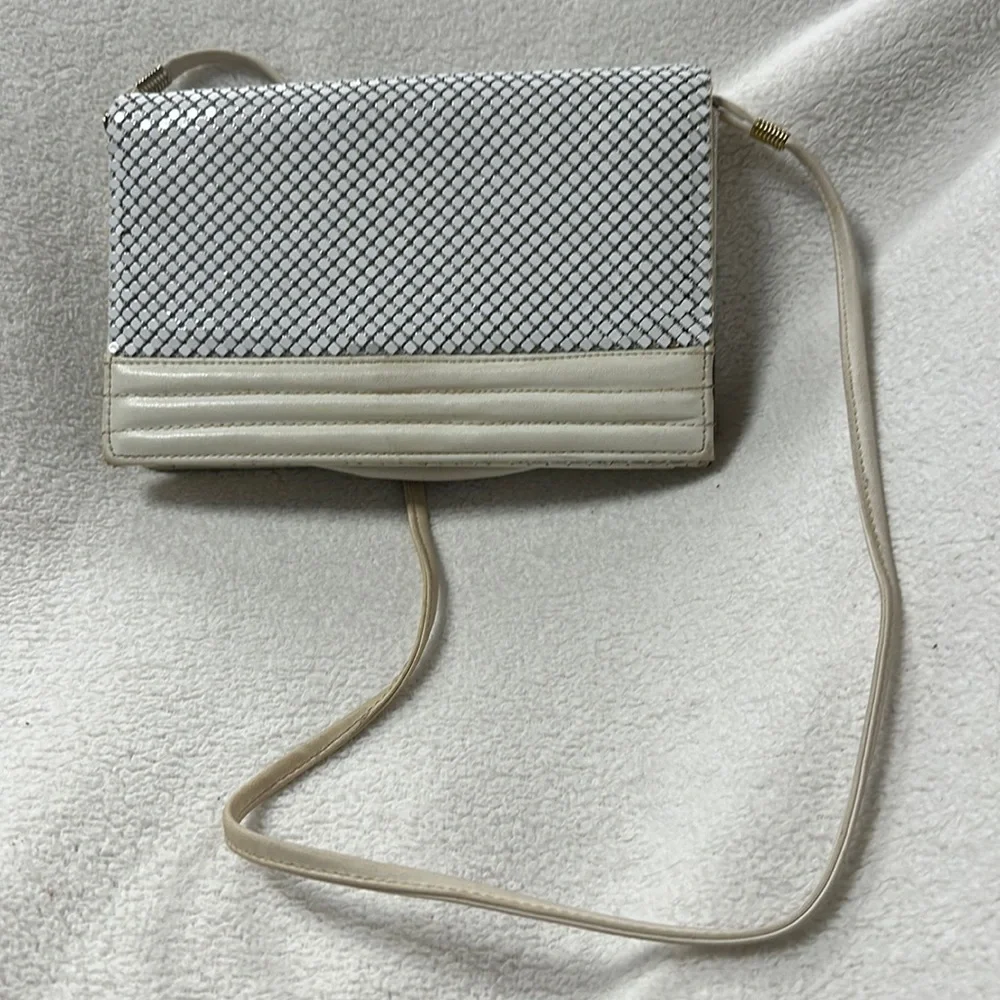 Whiting & Davis Off White Cream  Alumesh Metal Mesh Crossbody bag Great shape!